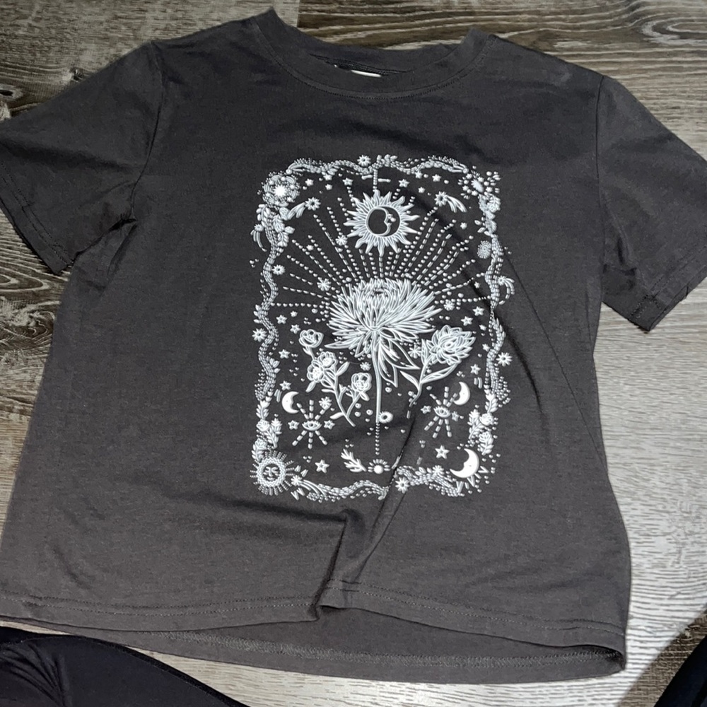 grey romwe t shirt